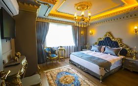 Real King Suite Hotel